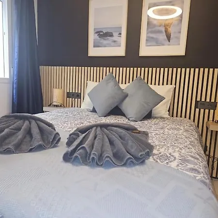 Symphony Sunrise, With Stunning Sea Views And Short Walk To The By Namaste Elite Apartman *